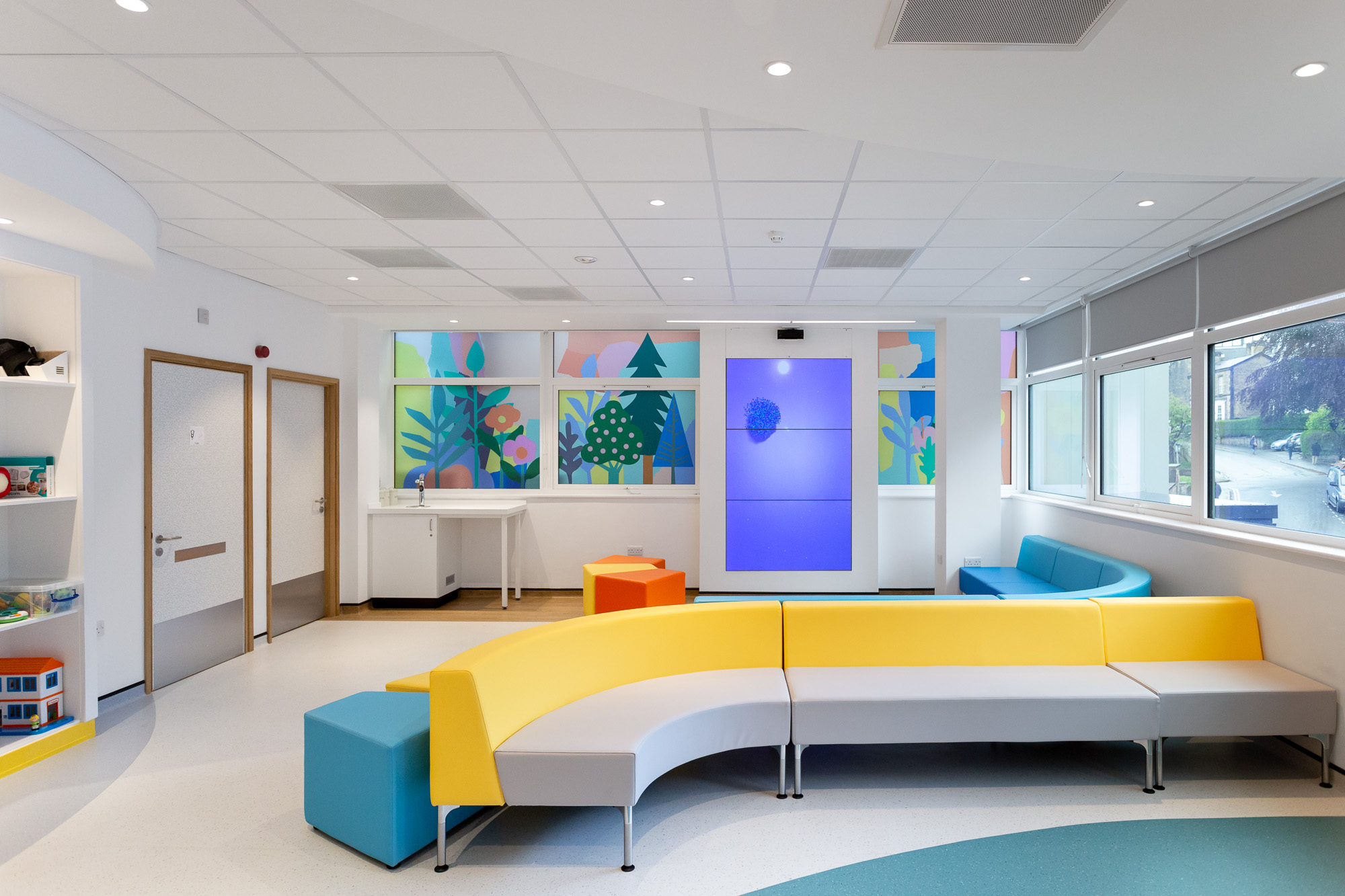 Haematology and Oncology Unit – Leah Bartholomew for Artfelt at Sheffield Children’s Hospital. Photo Jules Lister