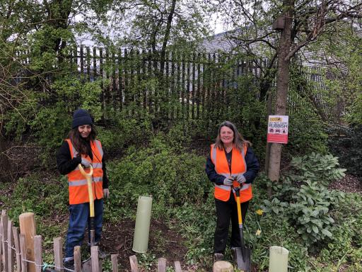 Cody Dock Volunteers cleaning up