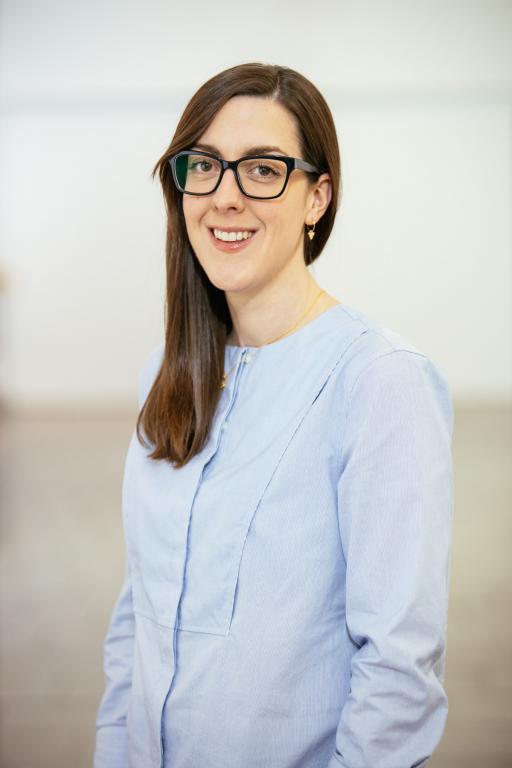 Rachel Marsden ( long dark hair and glasses)